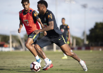 Com Neymar em campo, Brasil encara Colômbia em amistoso